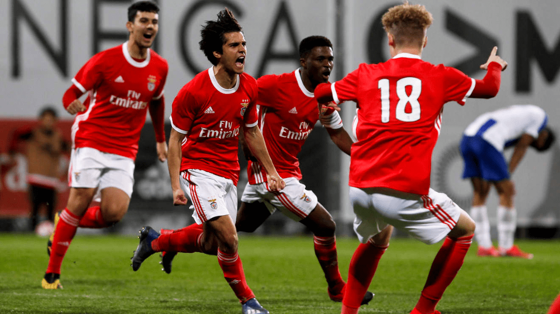 开云体育网页版登录入口-太狠了！今晚调整名单加时末段印第安纳步行者调整名单以备足总杯，葡萄牙体育围绕国王杯队长鼓劲的简单介绍